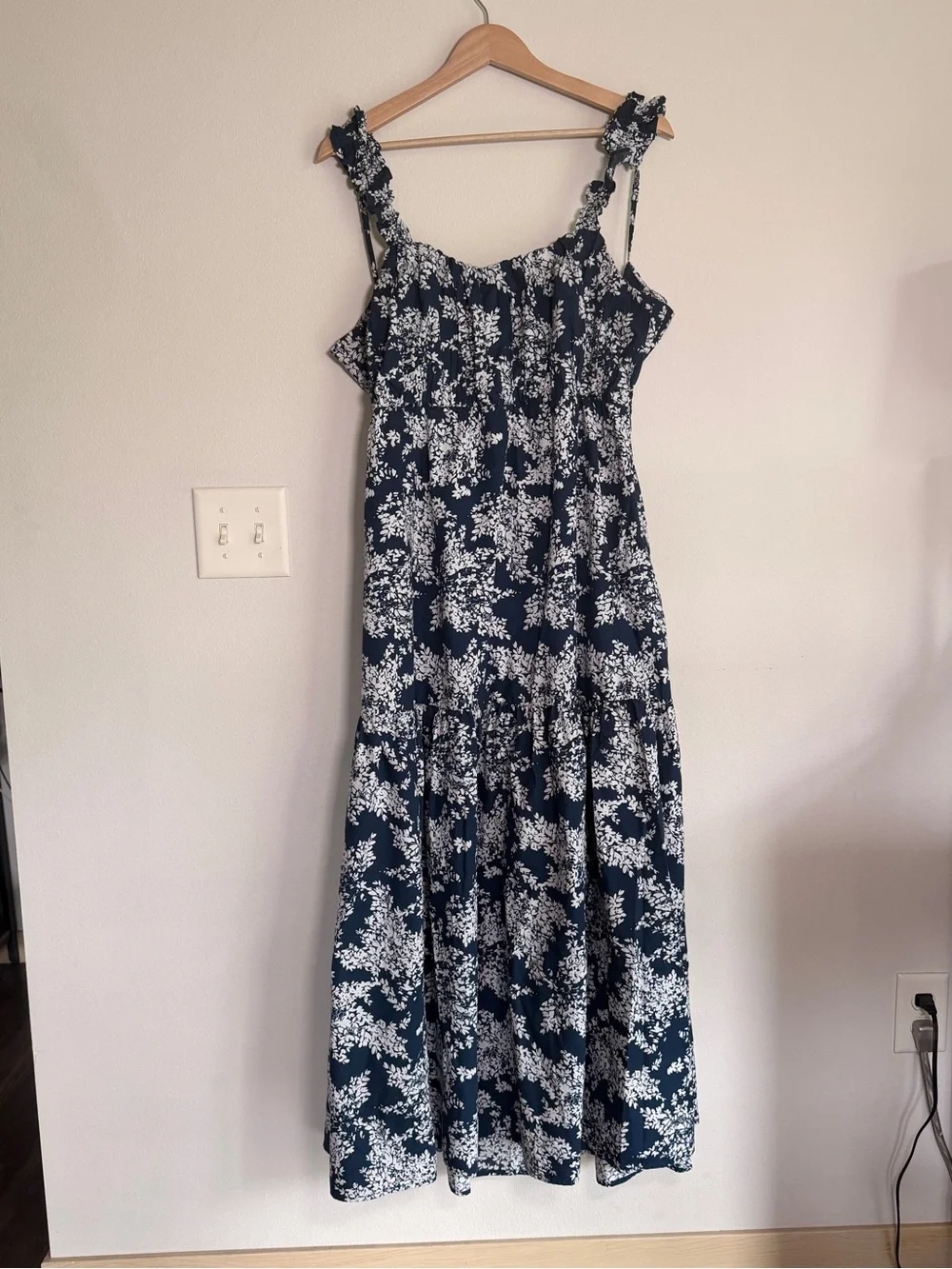 Abercrombie & Fitch Navy and White Floral Maxi Dress XL Tall